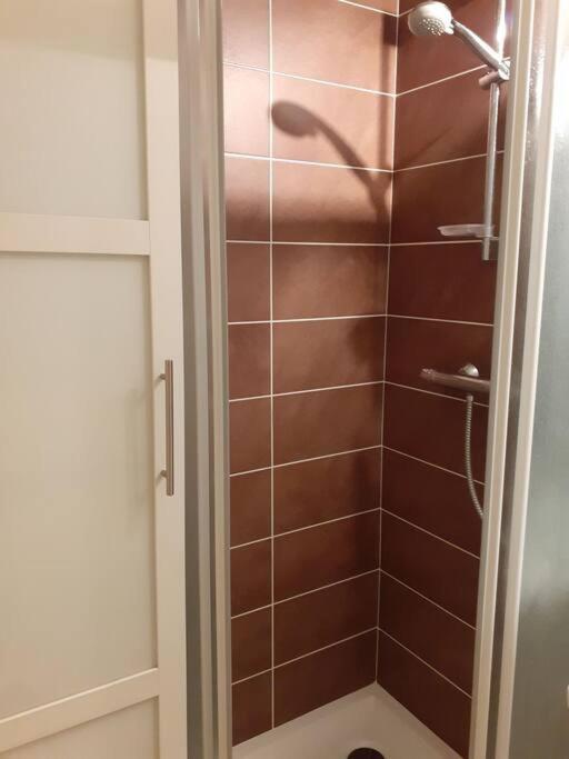 Appartement Vue Mer 4 Personnes Les Bains Bagian luar foto